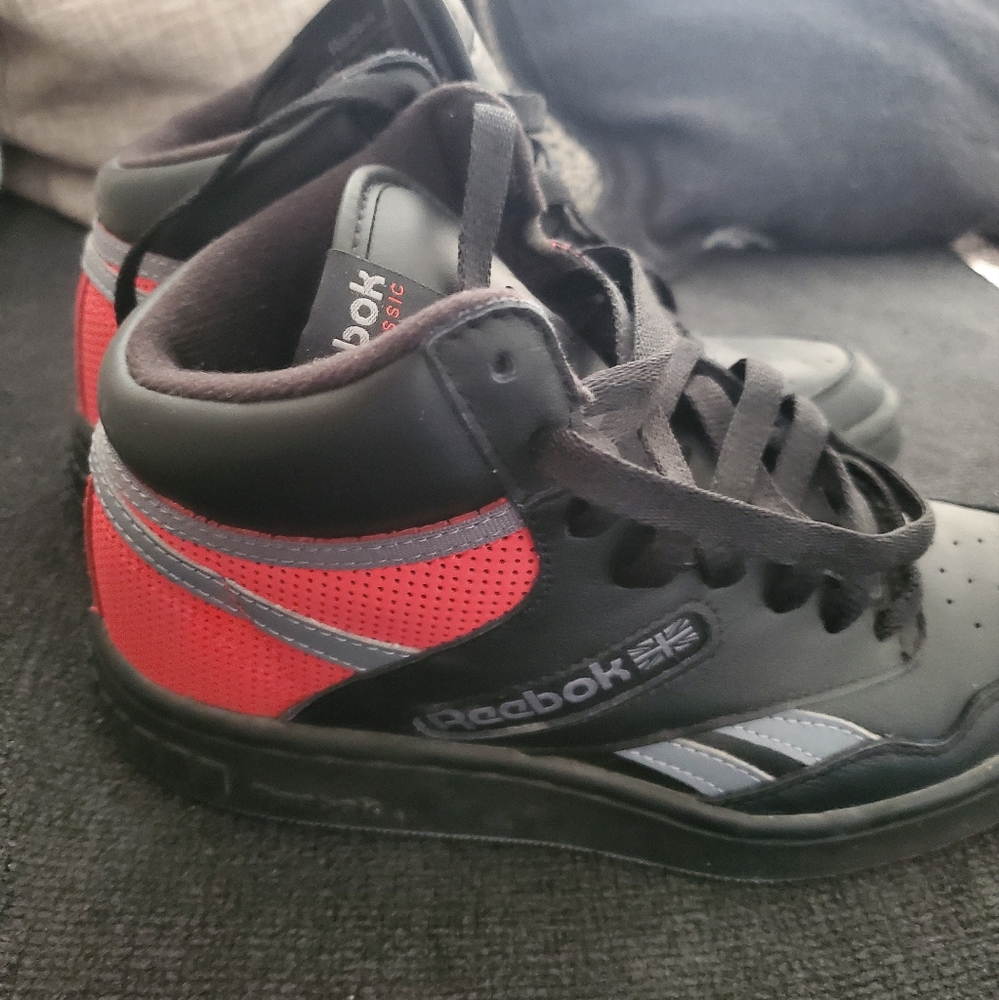 Sneakers